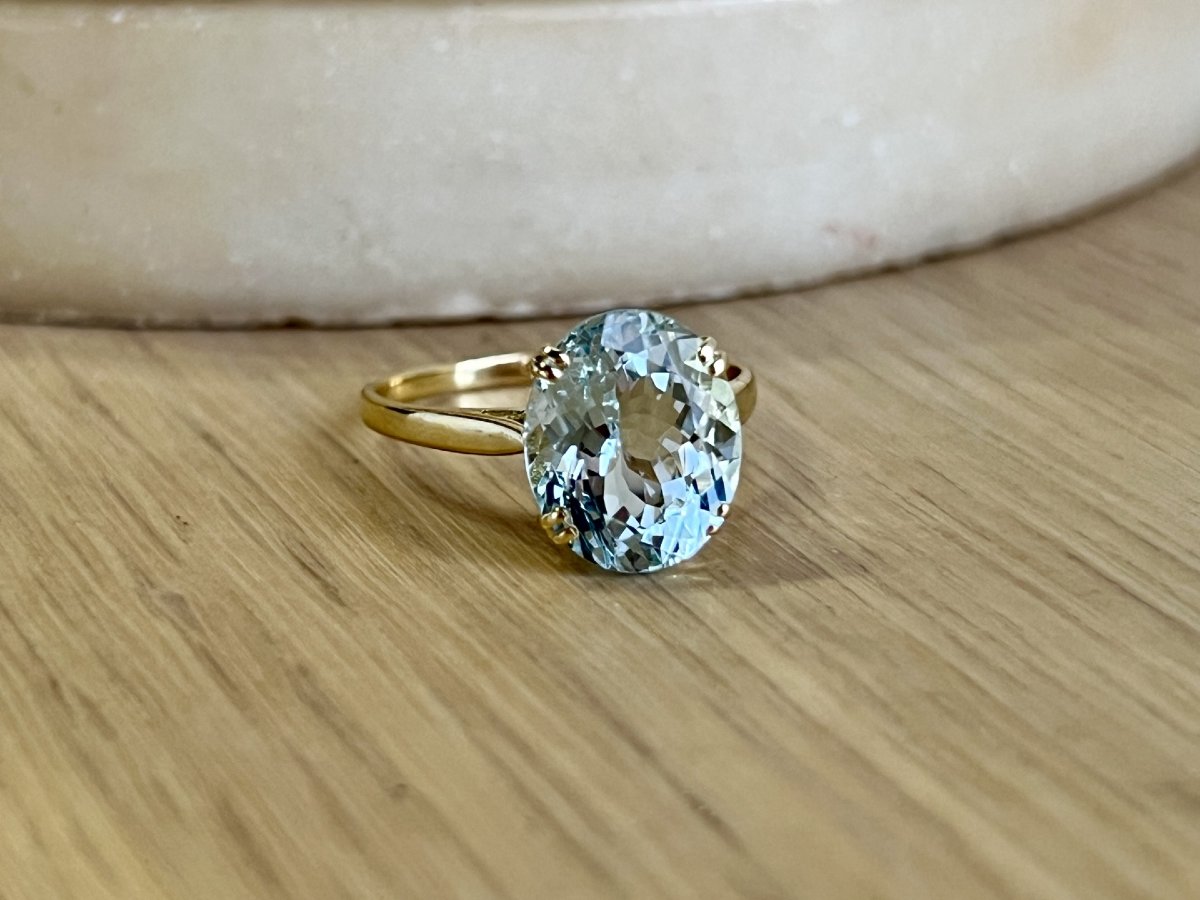 Yellow Gold Ring With A 4.80 Carat Oval-cut Aquamarine-photo-2