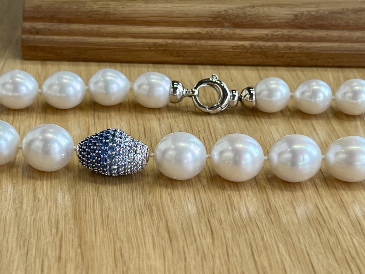 South Sea Pearls And Sapphires Necklace, 1.90 Carats. White Gold Clasp-photo-2