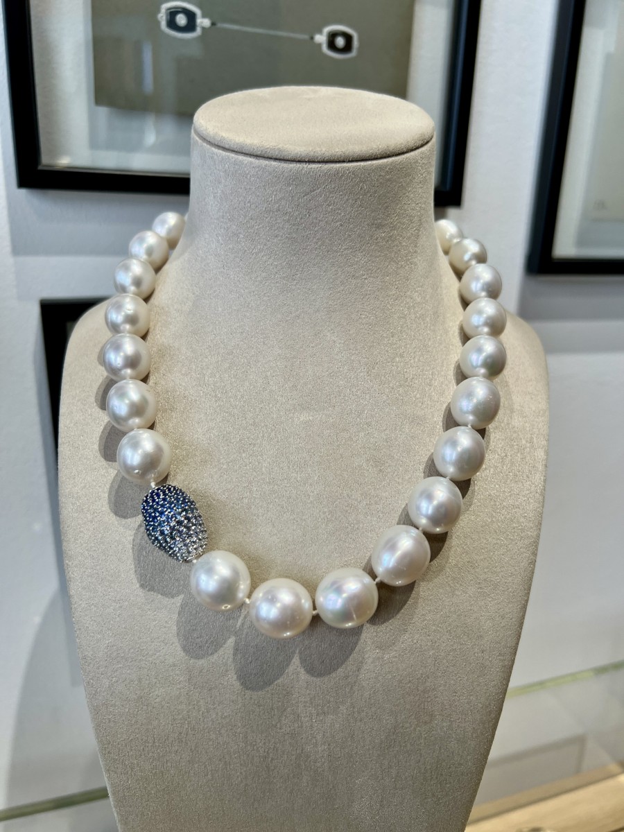 South Sea Pearls And Sapphires Necklace, 1.90 Carats. White Gold Clasp
