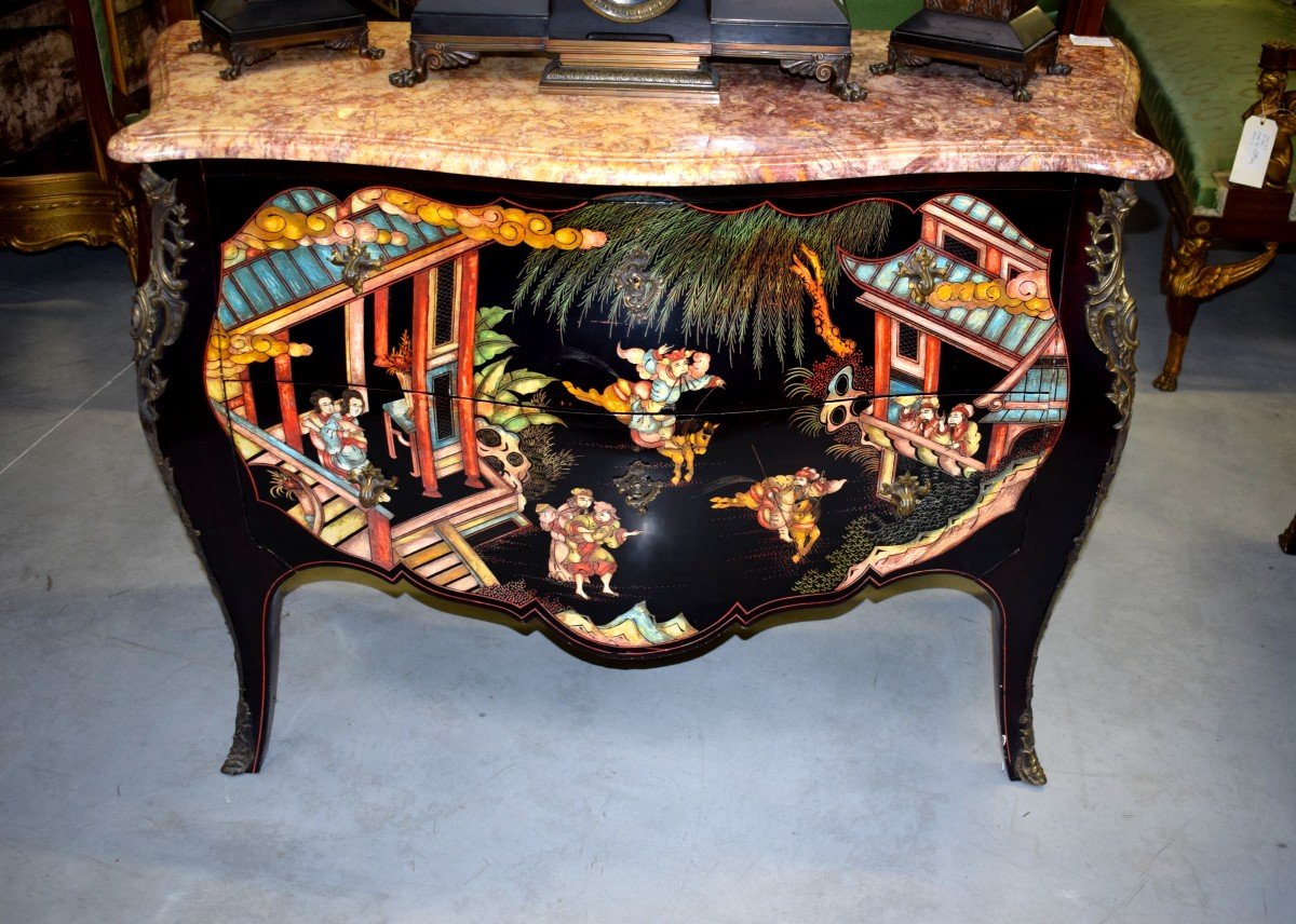 Coromandel Style  Chinese Lacquer Commode-photo-2