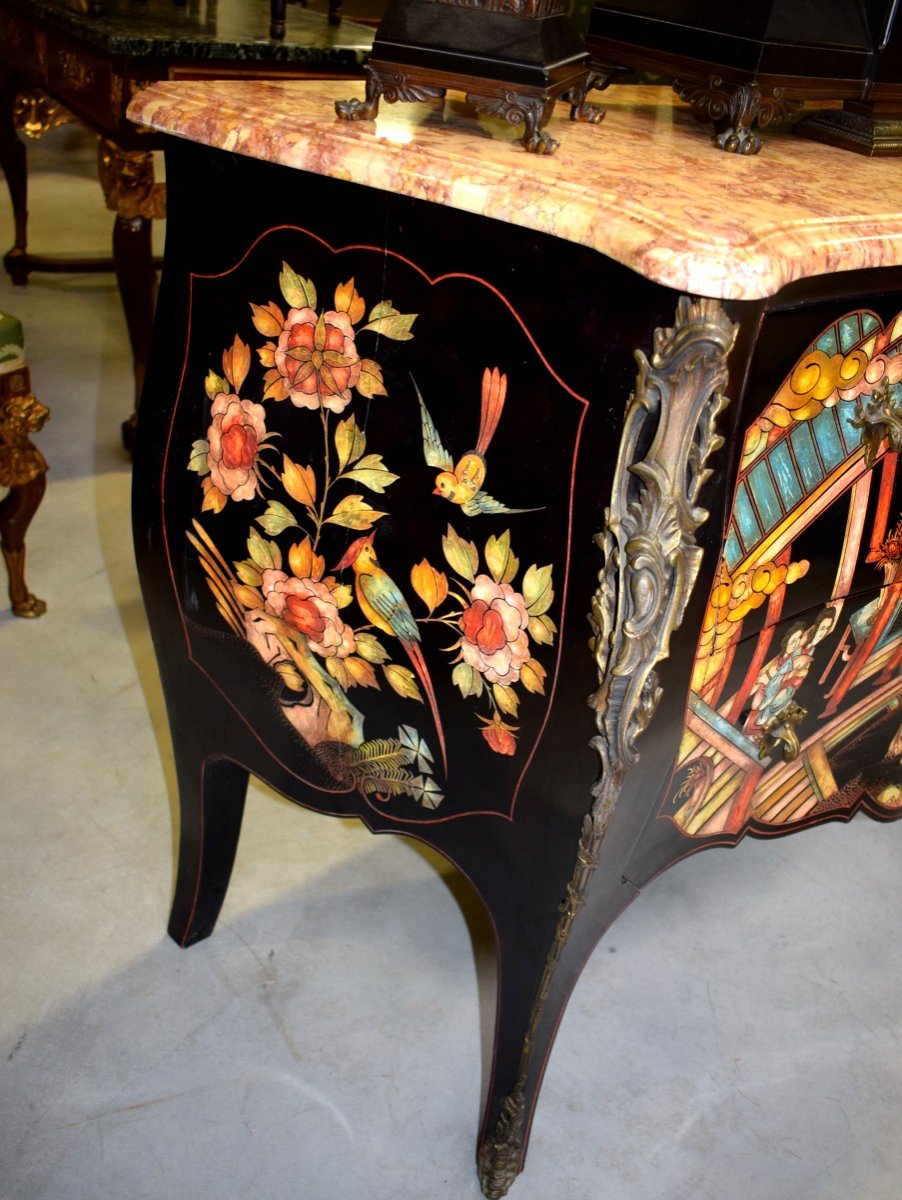 Coromandel Style  Chinese Lacquer Commode-photo-3