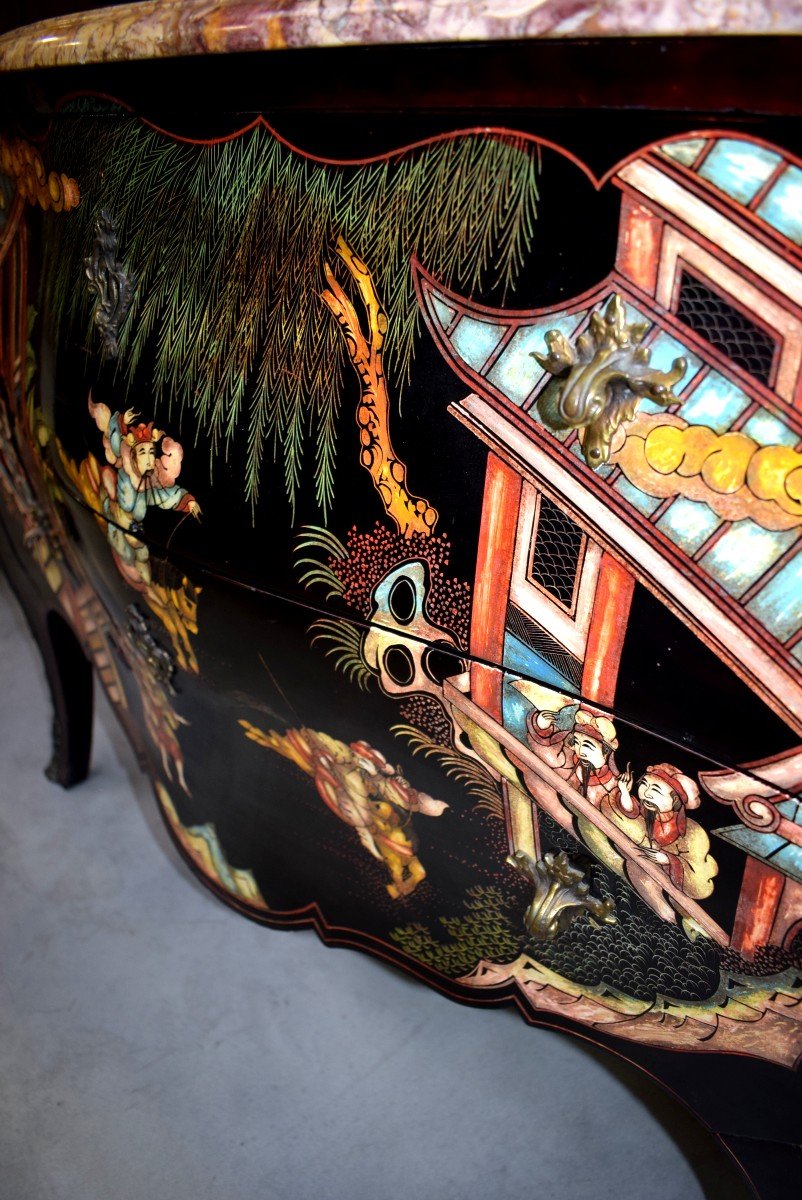 Coromandel Style  Chinese Lacquer Commode-photo-3