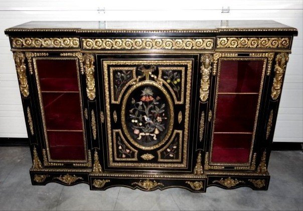 Napoléon III Three-door Dresser