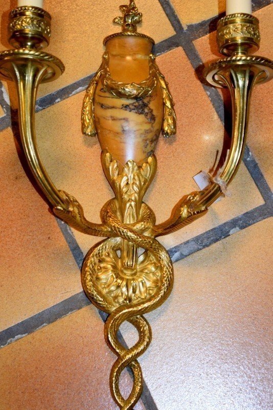 Set Of Four Sconces In Bronze And Marble-photo-2