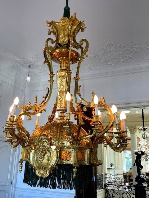 Lustre Monumental-photo-2