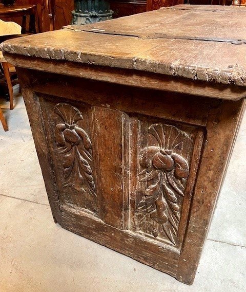 Renaissance Period Trunk-photo-1