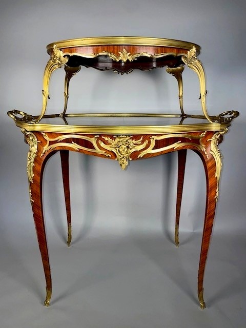 Table à thé par François Linke