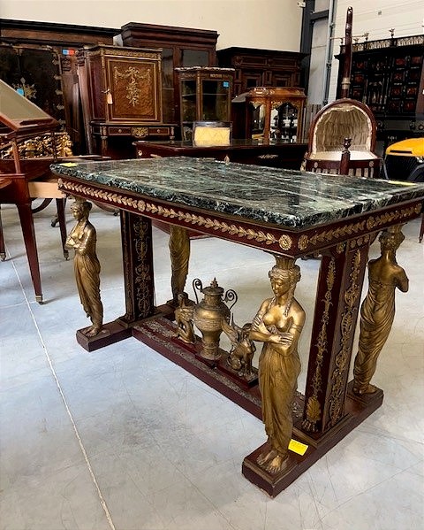 Table Empire 