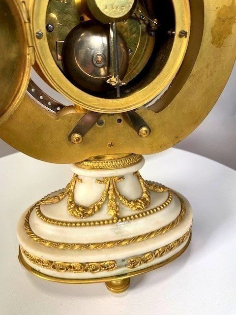 Pendule lyre en bronze doré et marbre blanc-photo-4