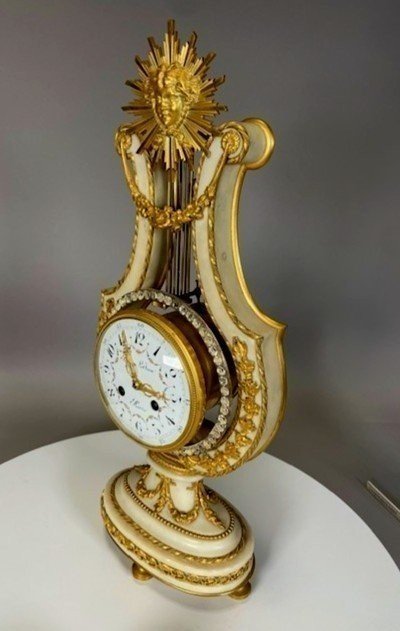 Pendule lyre en bronze doré et marbre blanc-photo-6