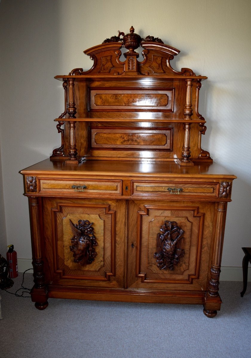 Hunting Cabinet 