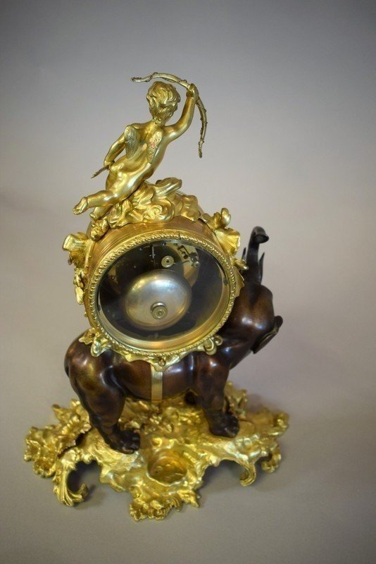 Pendule à l'éléphant Louis XV-photo-1