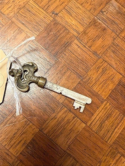 Louis XV Desk-photo-3