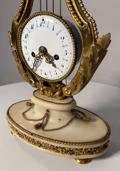 Lyre-shaped Clock, Circa 1775-photo-1