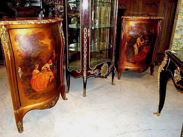 Pair Of Louis XV Style Corner Cabinets -photo-5