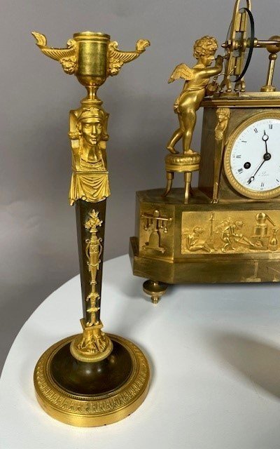 Empire Clock Depicting The Discovery Of Static Electricity-photo-3