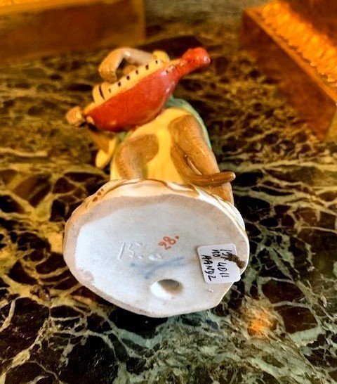 Orchestre de singes en porcelaine de Meissen d'après Kaendler-photo-7