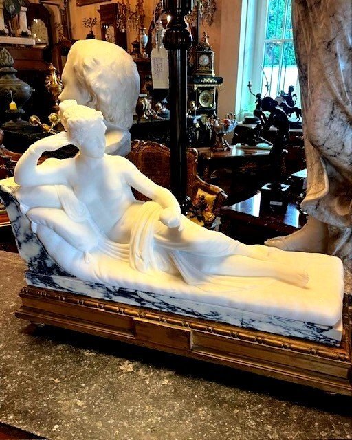 Sculpture en marbre "Vénus Victrix"-photo-4