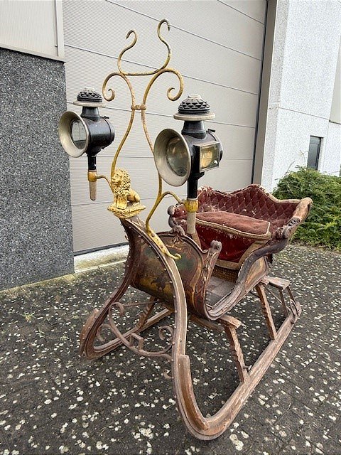 Dutch Sleigh From The Late 18th Century.-photo-2