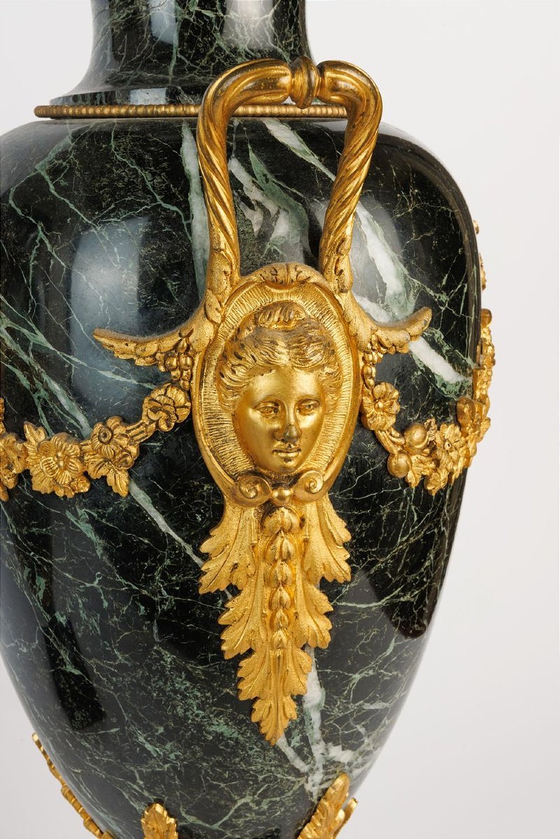 Paire de vases en marbre d'une taille supérieure à la normale-photo-3