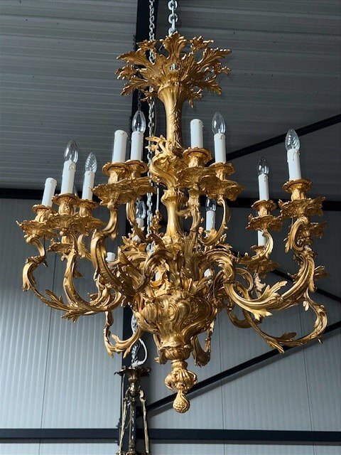 Grand lustre en bronze doré à 16 lumières-photo-4