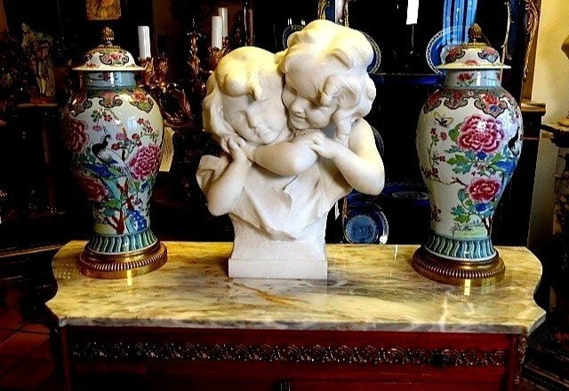 Paire de vases en porcelaine XIXe 
