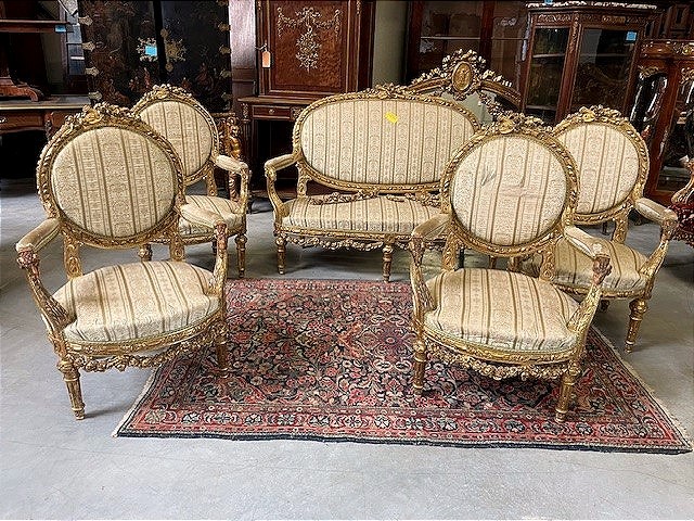 Salon de style Louis XVI 