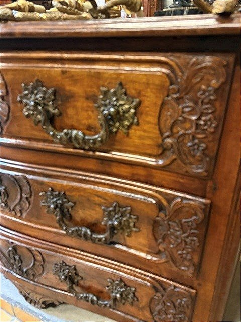 18th Century Chest Of Drawers-photo-2