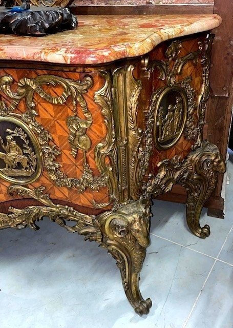 "medallion" Chest Of Drawers-photo-2