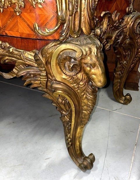 "medallion" Chest Of Drawers-photo-3