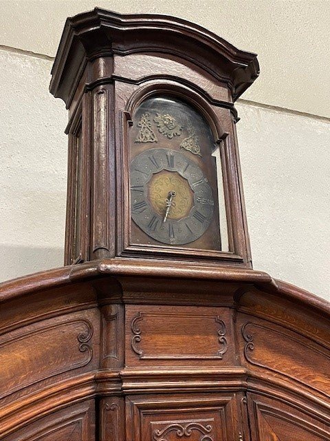 Armoire de château du XVIIIe siècle -photo-1