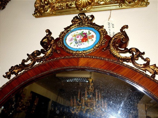 Dressoir et miroir en bois de rose et porcelaine de Sèvres-photo-1