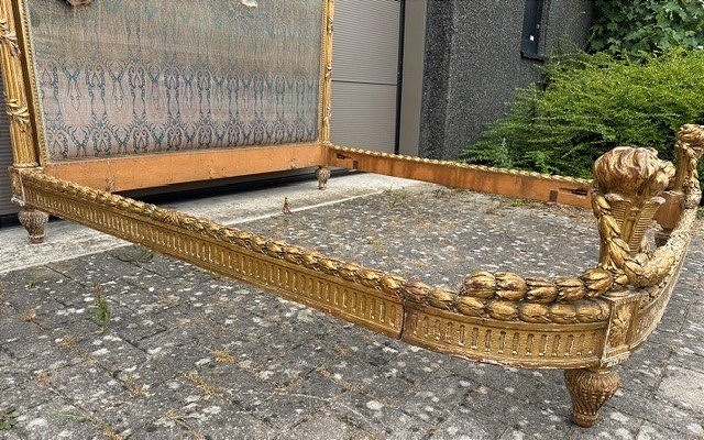 Louis XVI-style Bed -photo-2