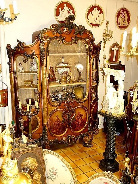 Baroque-style Castle Display Case 