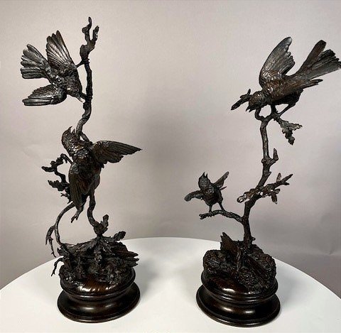 Couple d'oiseaux aux printemps 