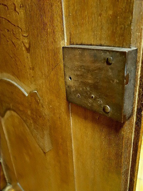 18 Th Century Wardrobe From Liège-photo-3