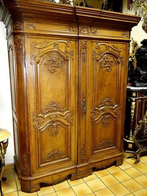 18 Th Century Wardrobe From Liège