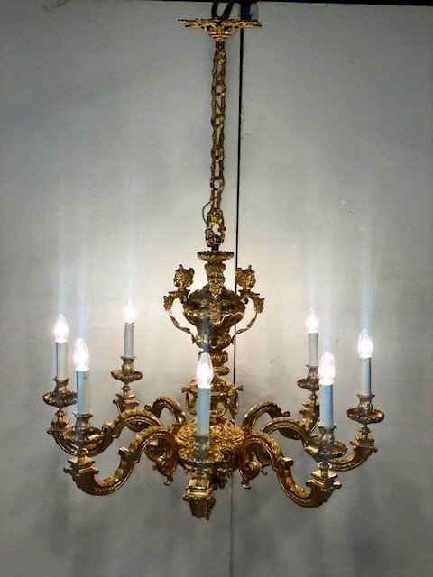 Large Mazarin-style Chandelier In Gilded Bronze