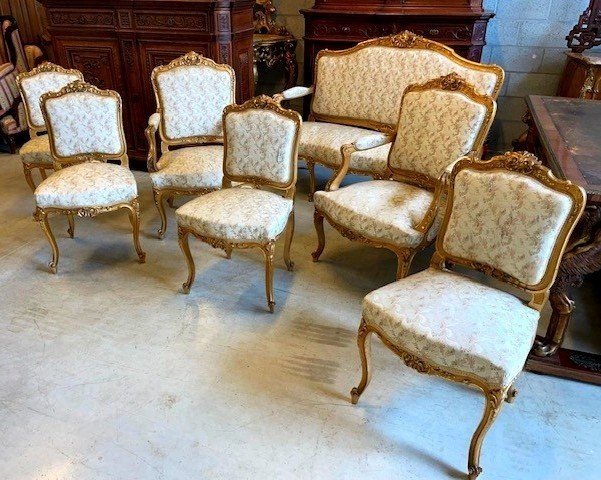 Salon de style Louis XV en bois doré