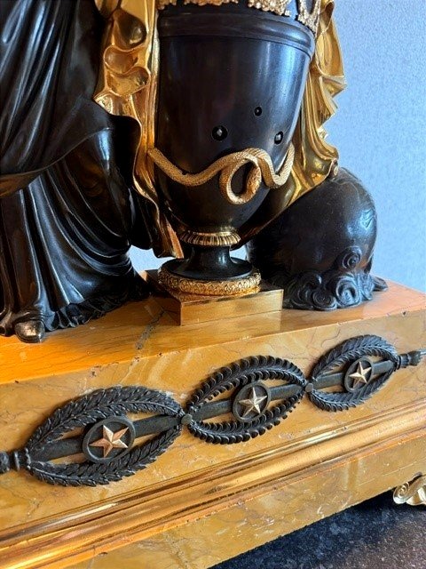 Empire Rotating Clock-photo-3