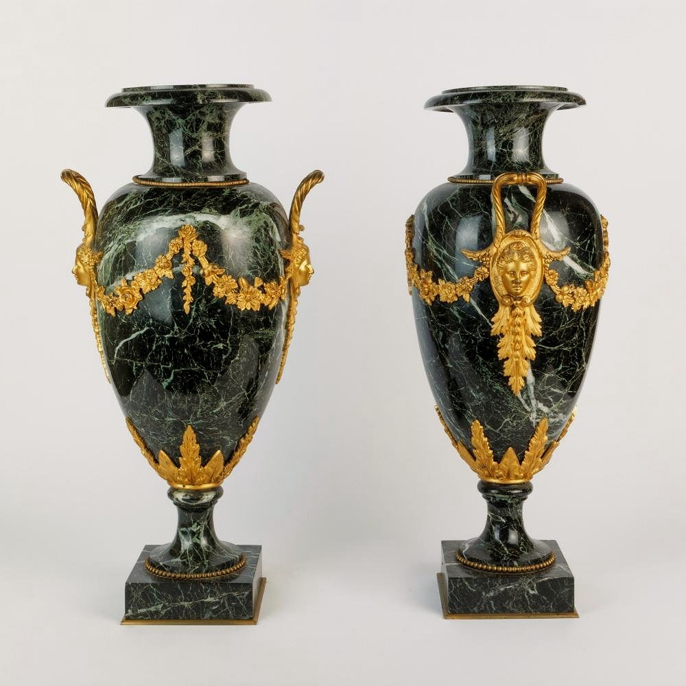 Paire de vases monumentales