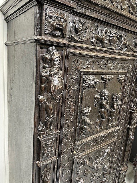 Renaissance-style Furniture Set -photo-4