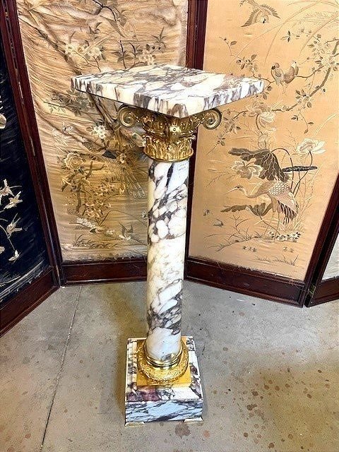 An Imposing Column Made Of  Marble And Gilded Bronze-photo-4