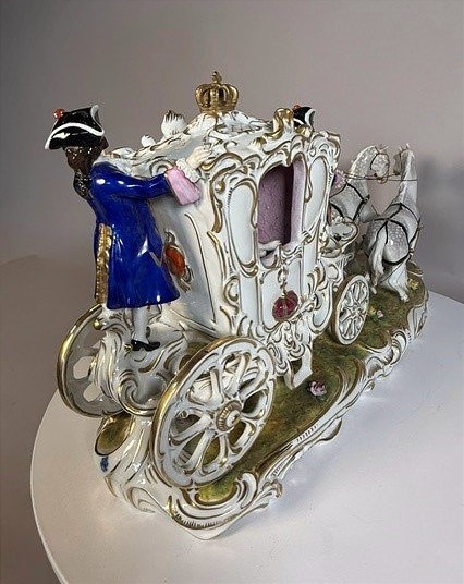 A Magnificent German Porcelain Carriage-photo-1