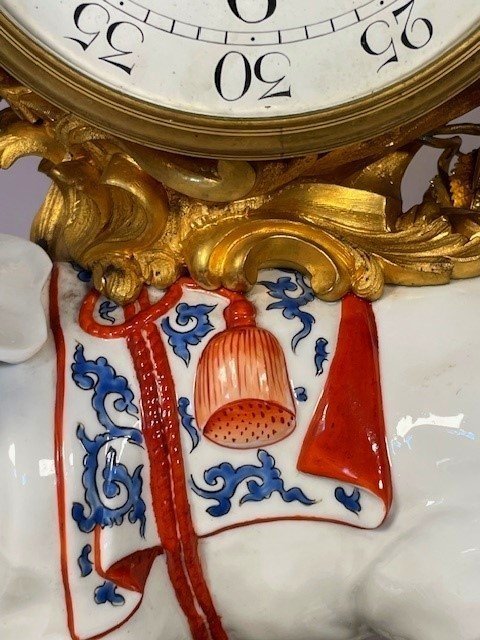 Large Clock With An Elephant -photo-8