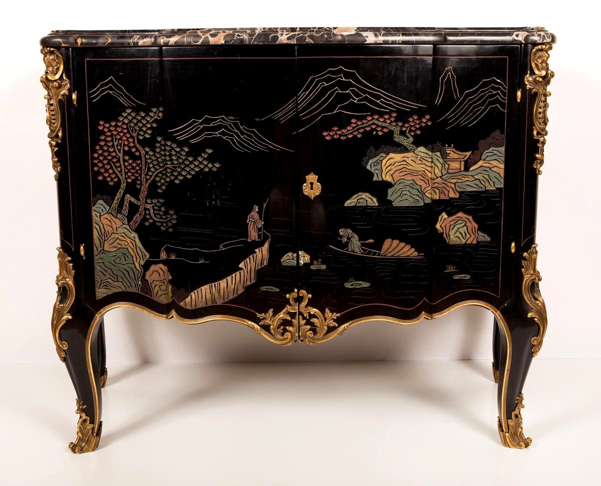 Louis XV Lacquer Cabinet