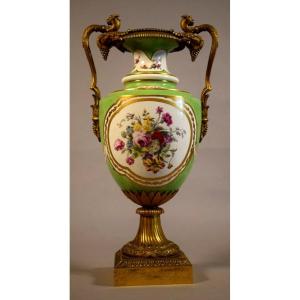 Vase En Porcelaine Et Bronze Doré