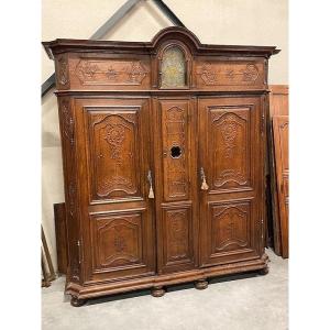 18th Century  Wardrobe 