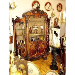 Baroque-style Castle Display Case