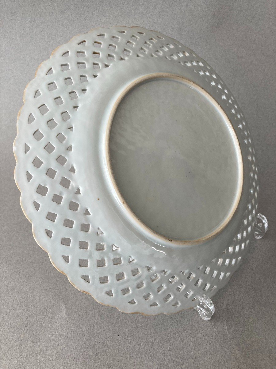 Chine : Assiette en porcelaine à l'imitation de la vannerie 18ème -photo-4